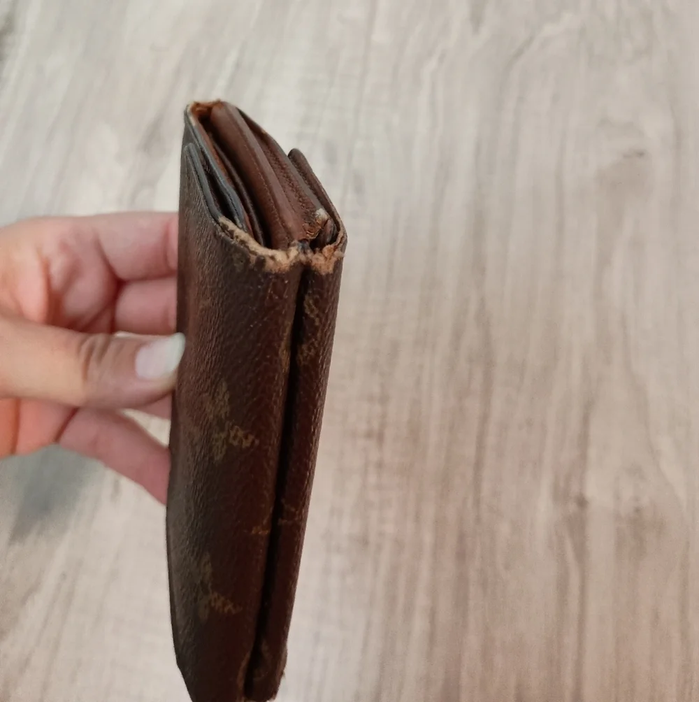 Louis Vuitton Bi-Fold Wallet Purse Monogram PVC Leather
